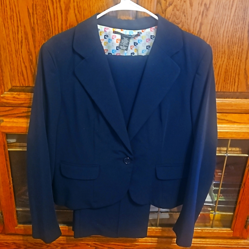 Women's suit